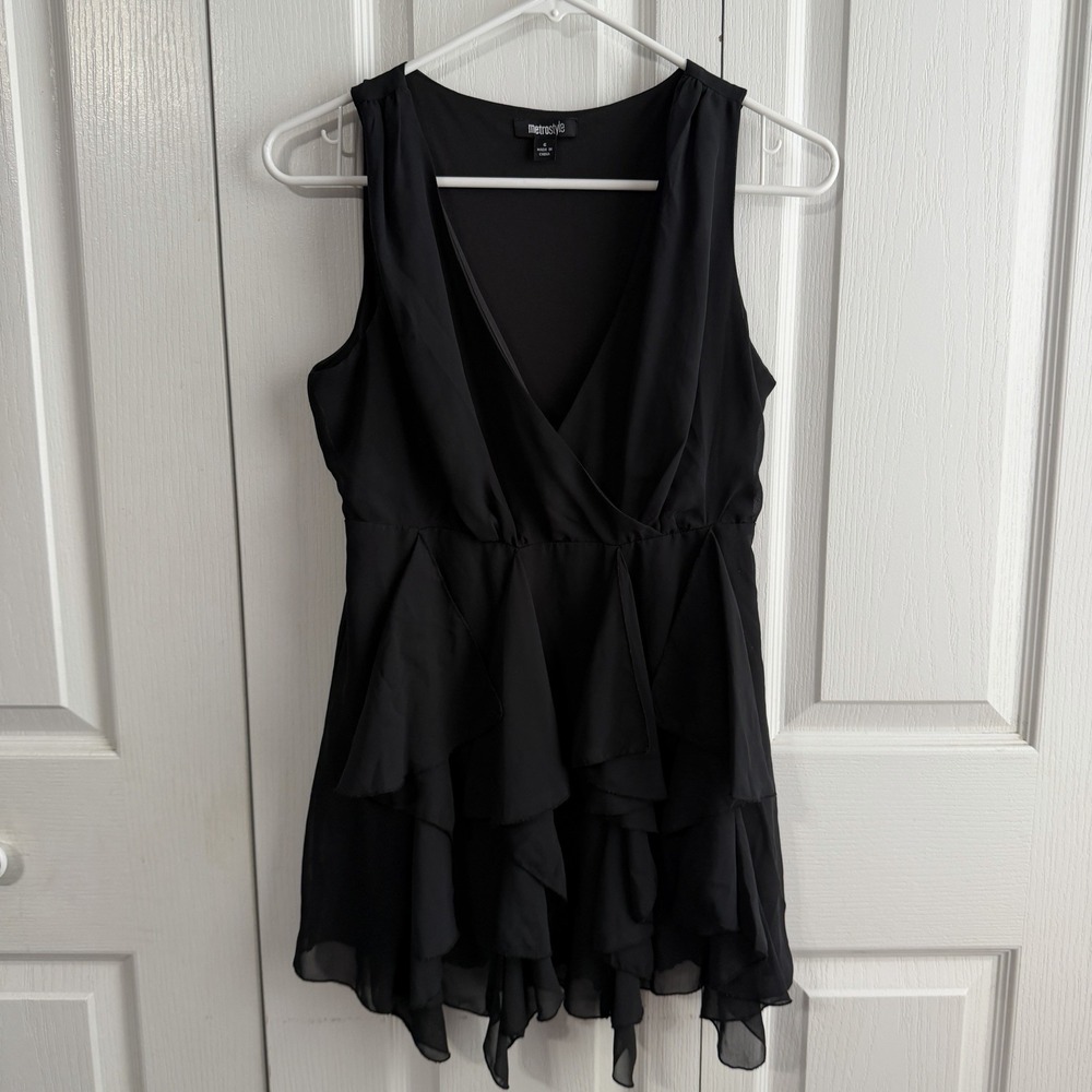 Metrostyle Black Faux Wrap V Neck Tiered Ruffle Blouse Women's Size 6 Whimsical